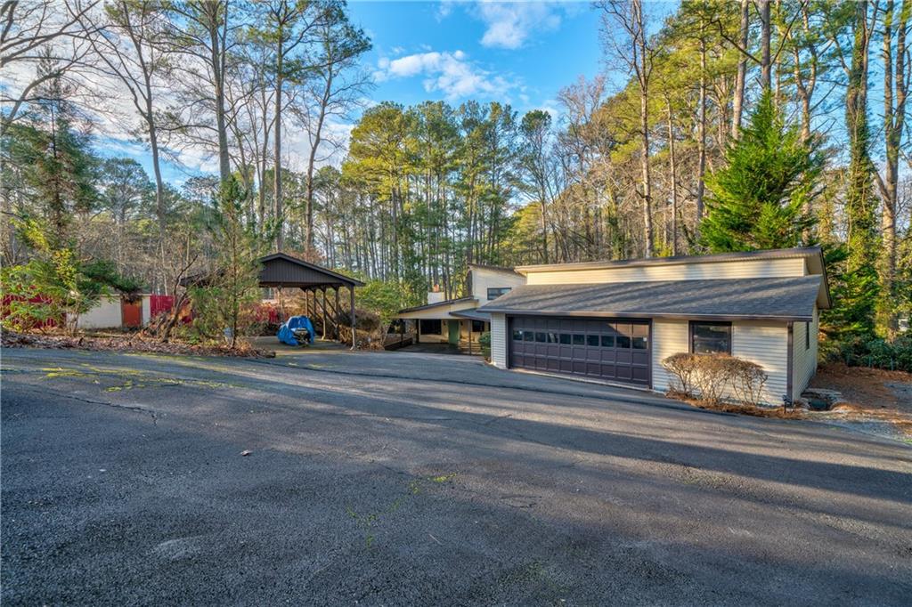 809 Willow Oak Circle