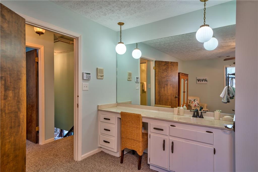 809 Willow Oak Circle