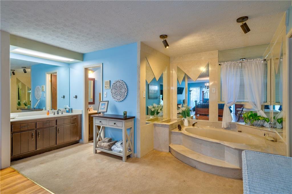 809 Willow Oak Circle