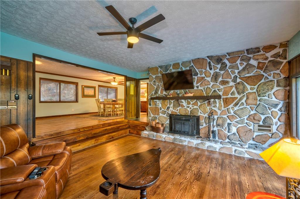 809 Willow Oak Circle