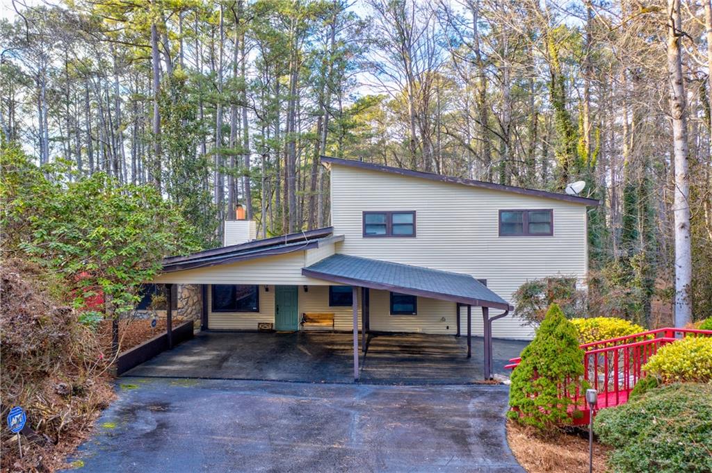 809 Willow Oak Circle