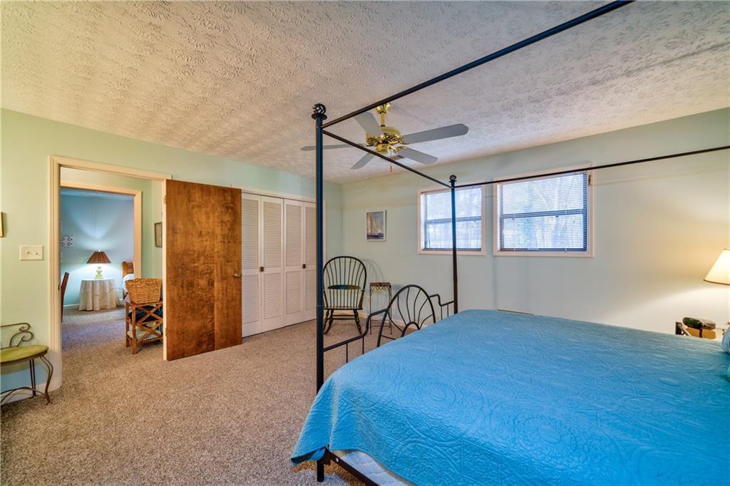 809 Willow Oak Circle