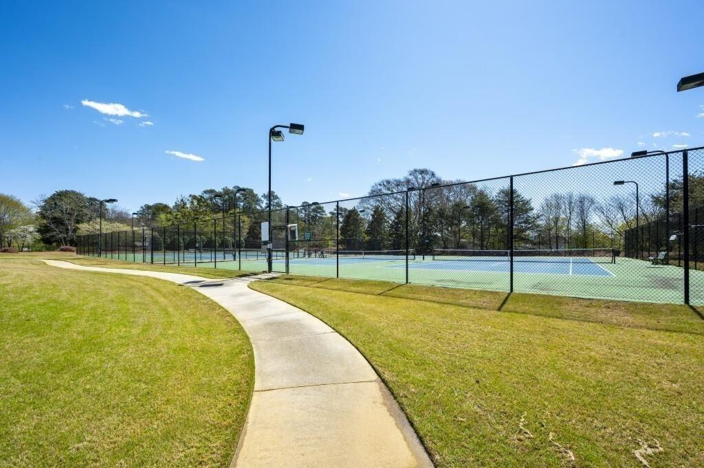 748 Heritage Lake Way