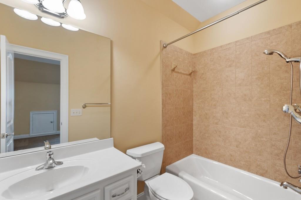 748 Heritage Lake Way