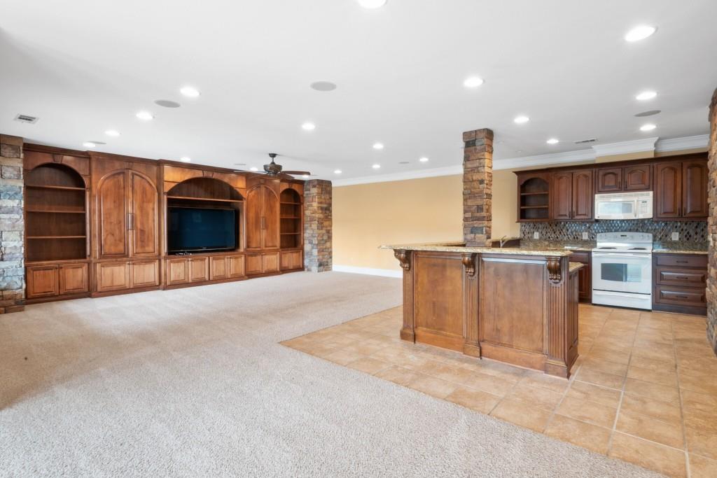 748 Heritage Lake Way