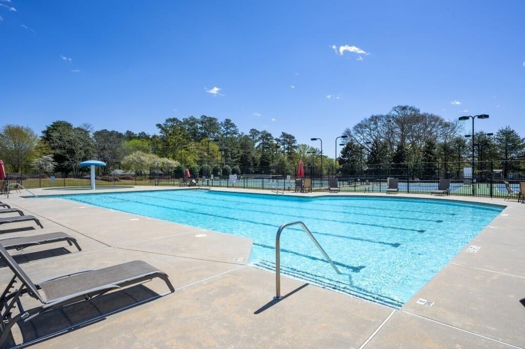 748 Heritage Lake Way