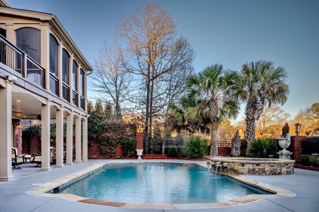 748 Heritage Lake Way