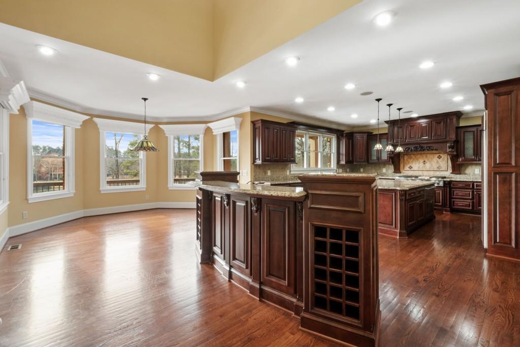 748 Heritage Lake Way