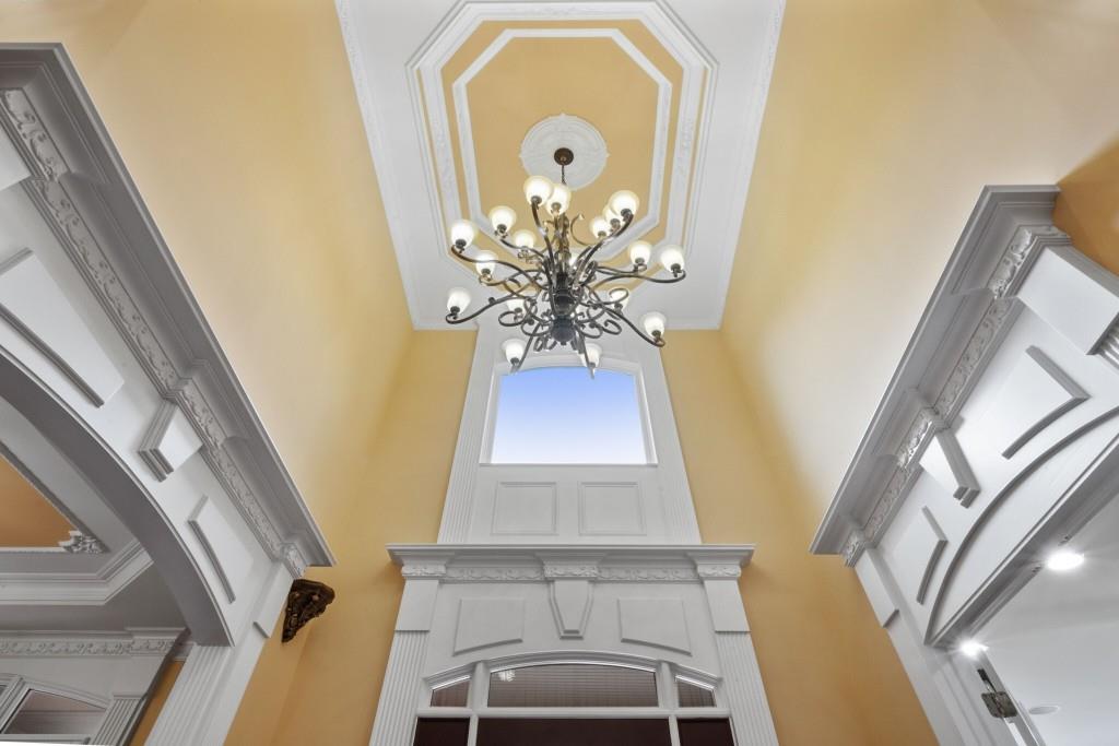 748 Heritage Lake Way