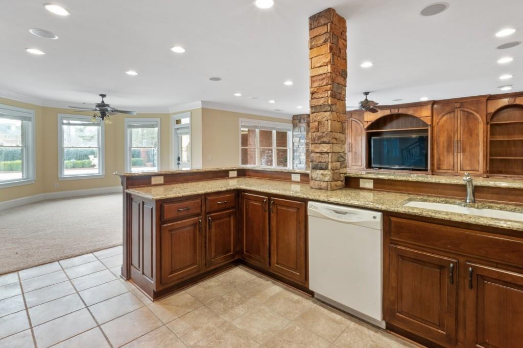 748 Heritage Lake Way