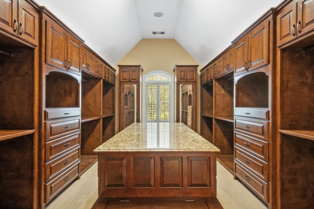 748 Heritage Lake Way