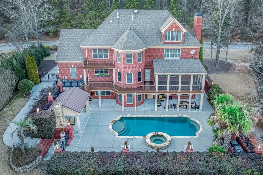 748 Heritage Lake Way