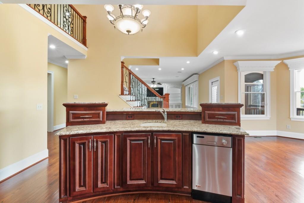 748 Heritage Lake Way