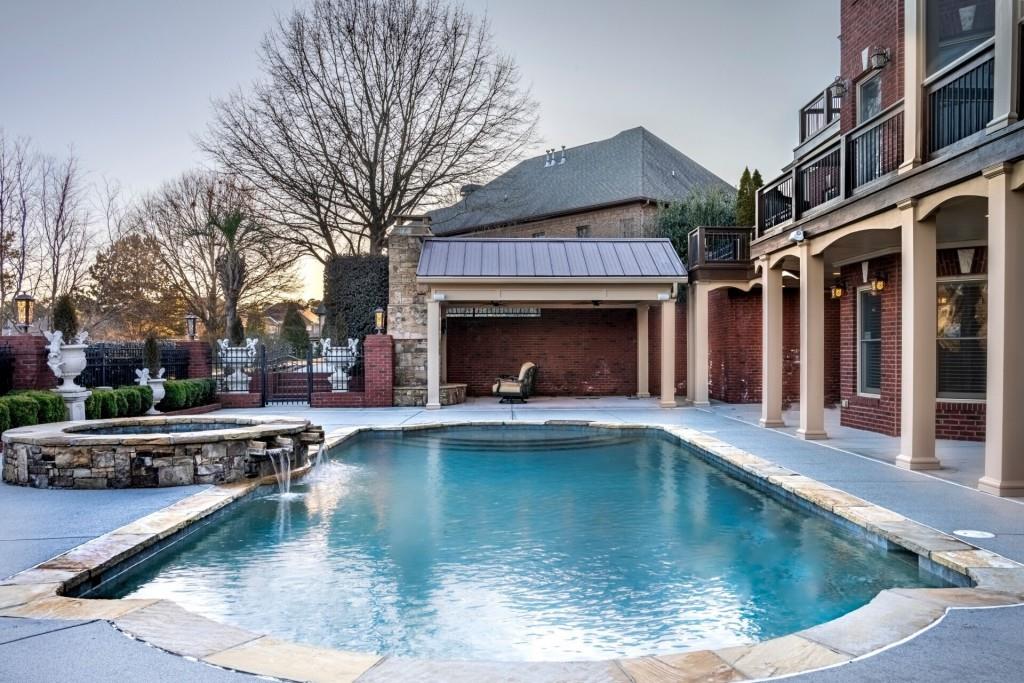 748 Heritage Lake Way