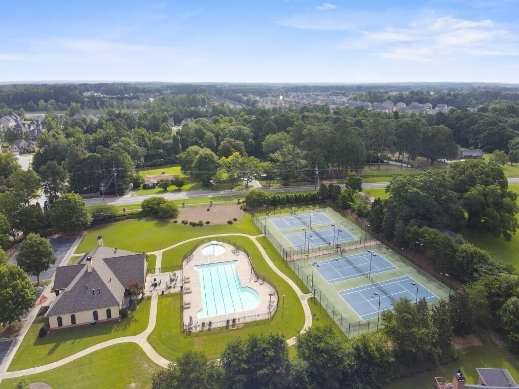 748 Heritage Lake Way