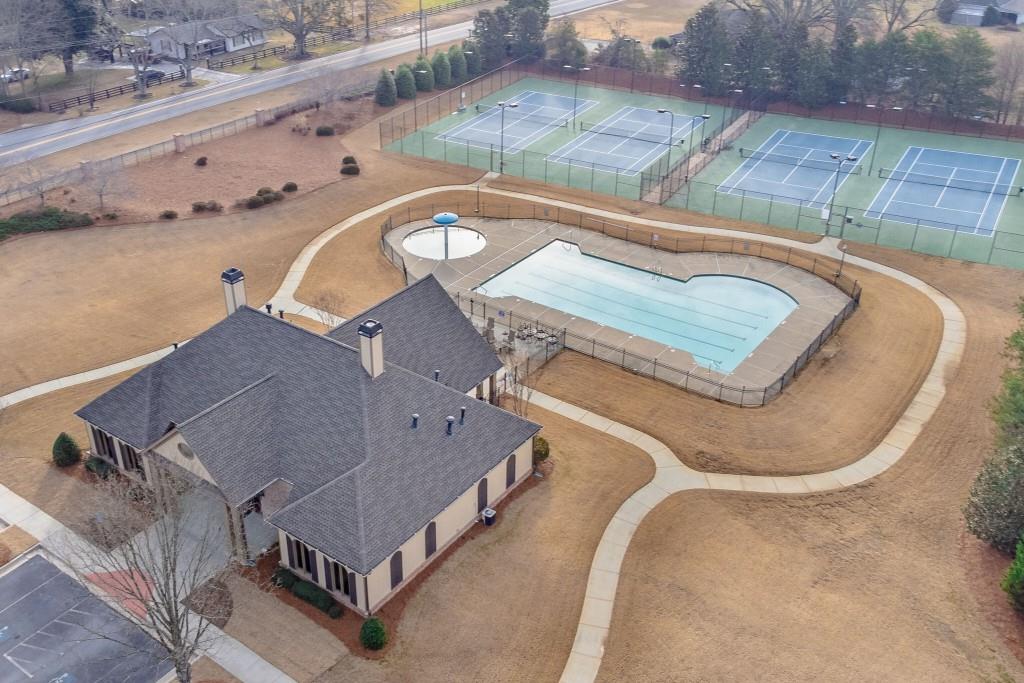 748 Heritage Lake Way