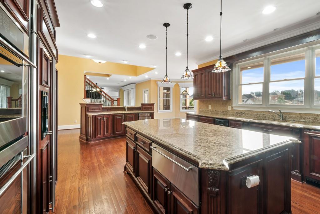 748 Heritage Lake Way