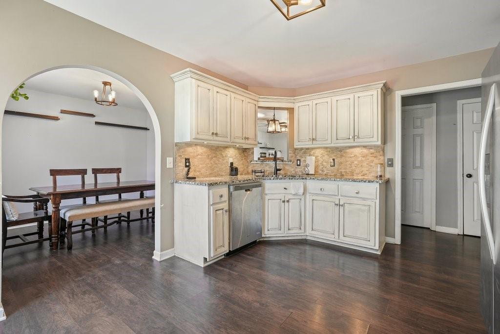 106 Summerfield Court NE