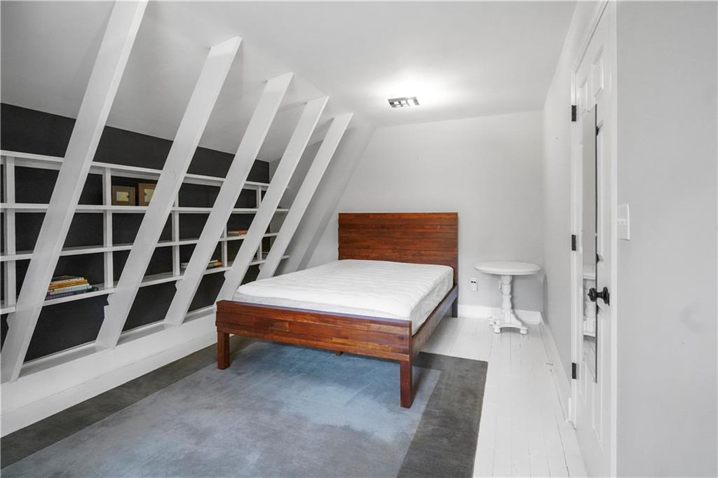 186 Little Coyote Loop