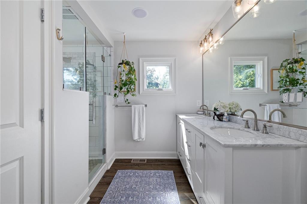 2631 Brown Circle SE