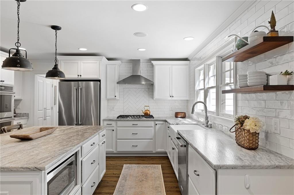 2631 Brown Circle SE