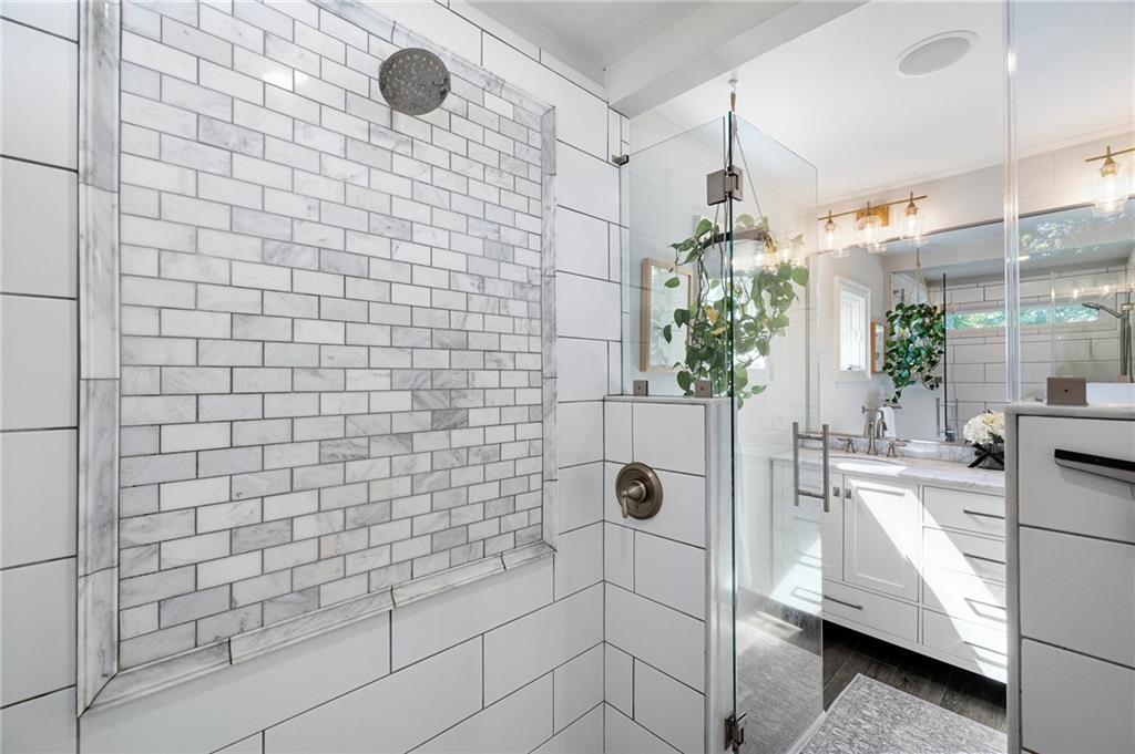 2631 Brown Circle SE