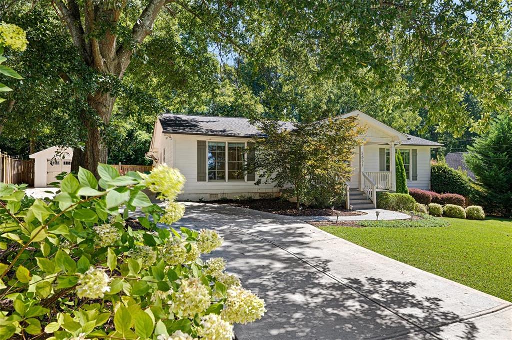 2631 Brown Circle SE