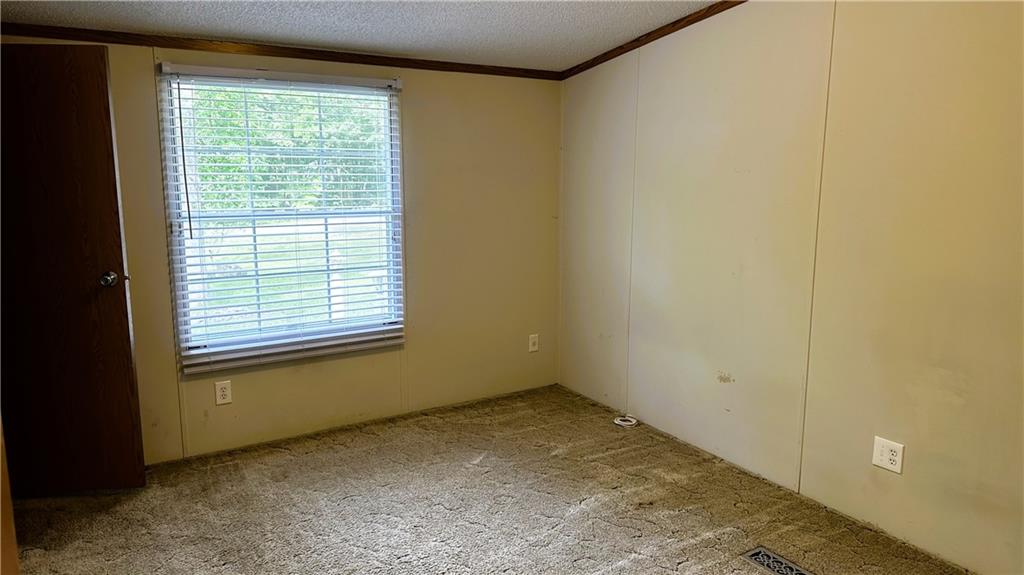 78 Country Creek Road NE