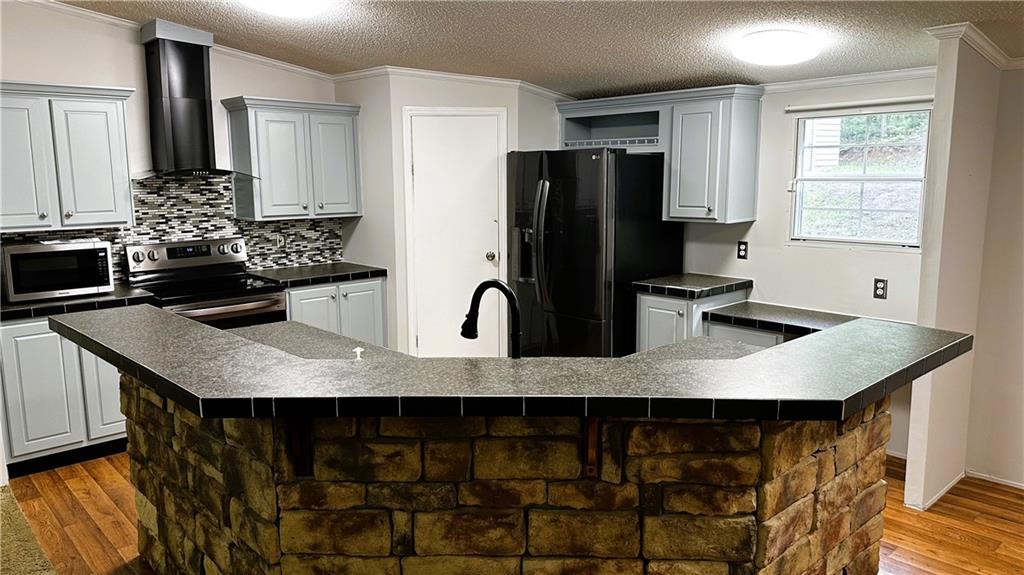 78 Country Creek Road NE