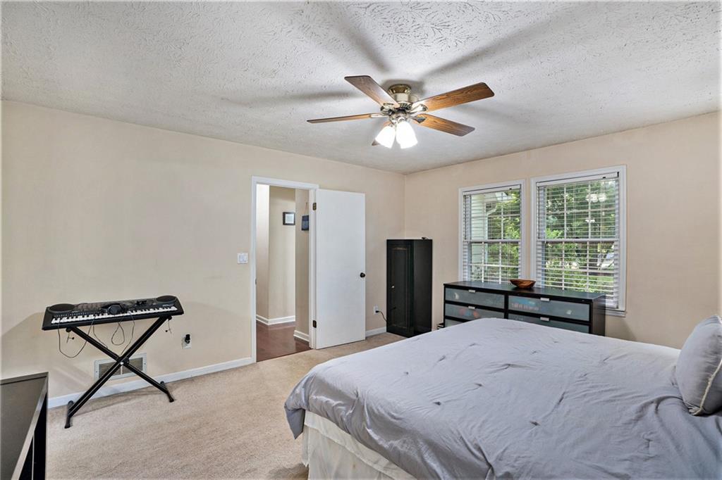 6226 Emerald Springs Drive SE