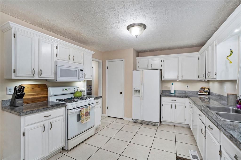 6226 Emerald Springs Drive SE