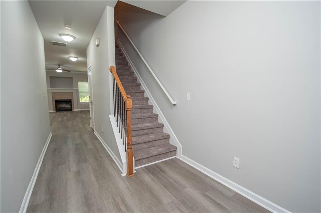 2867 Ridgeview Drive SW