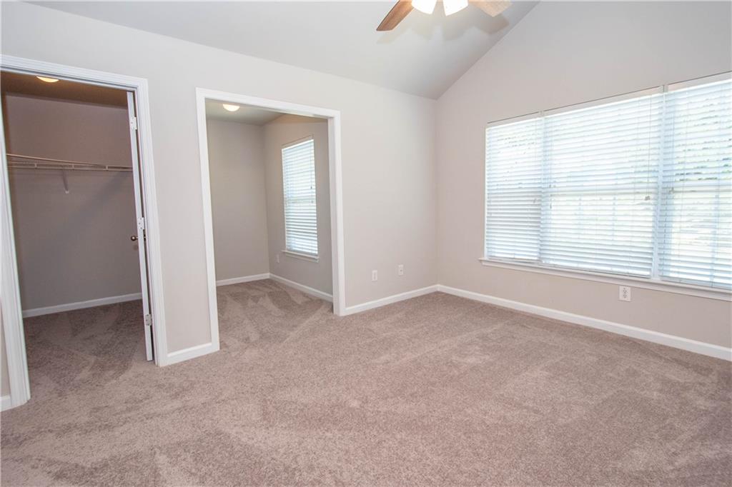 2867 Ridgeview Drive SW