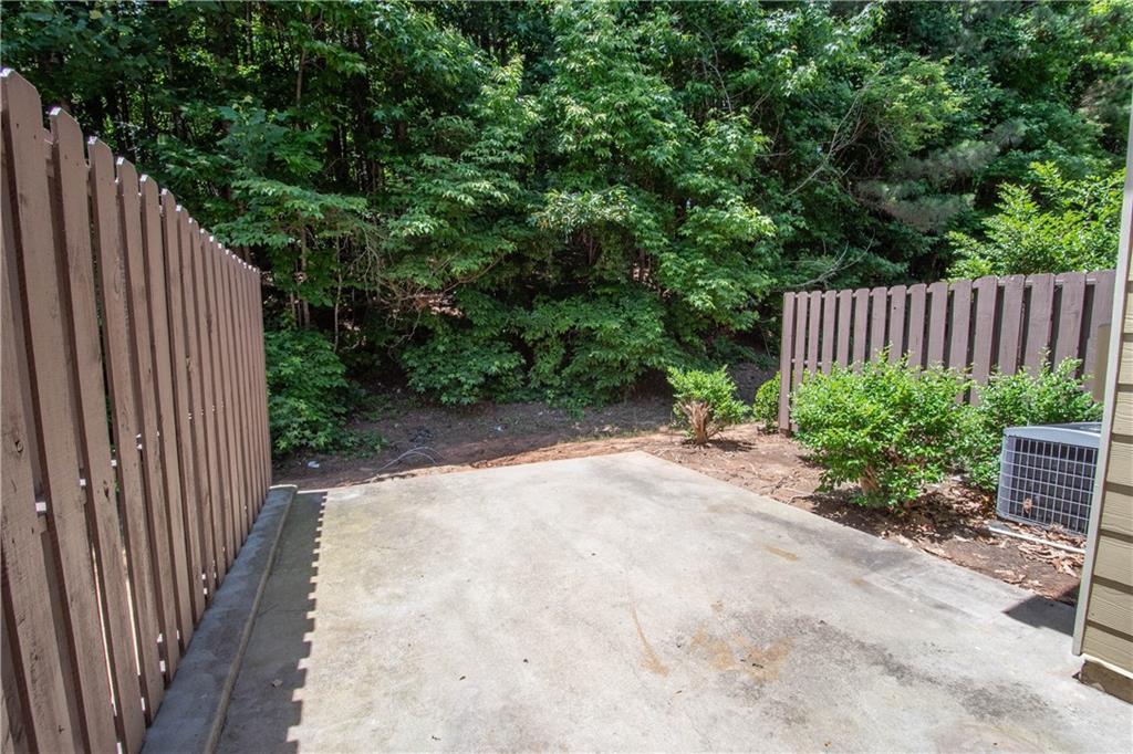 2867 Ridgeview Drive SW