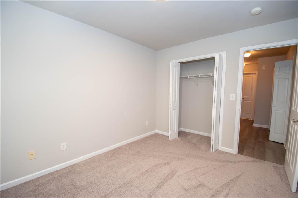 2867 Ridgeview Drive SW