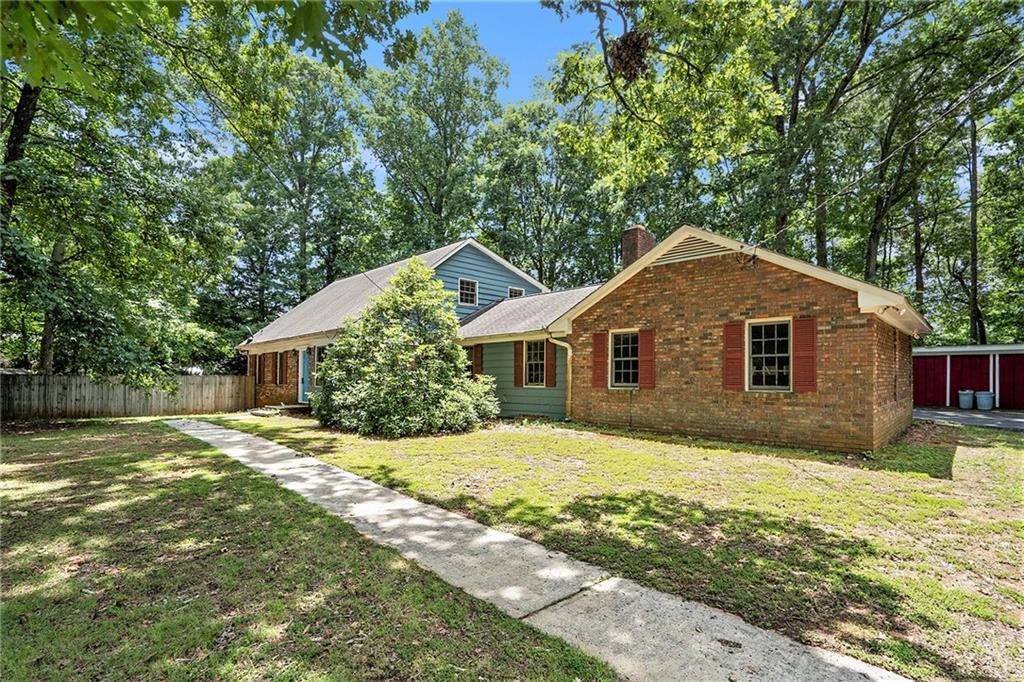 2921 Carriage Court Court W