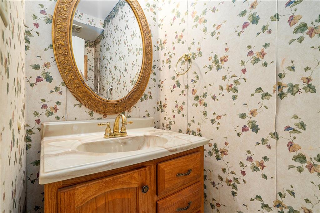 2921 Carriage Court Court W