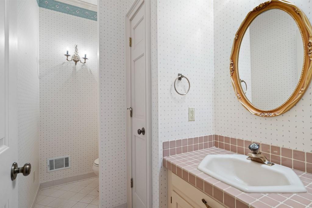 1471 Beaumont Drive NW