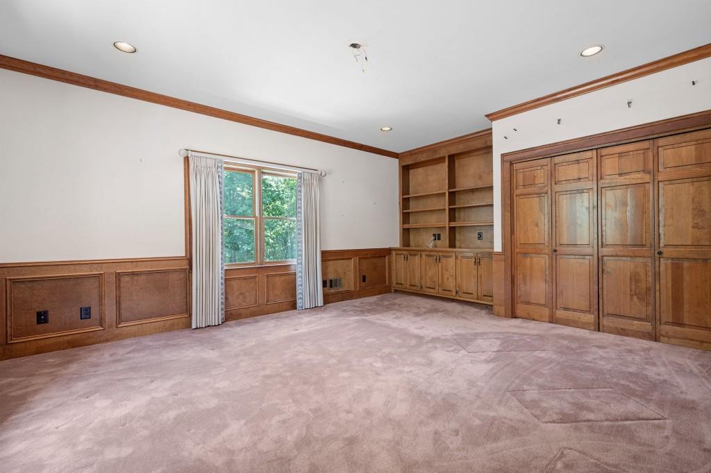 1471 Beaumont Drive NW