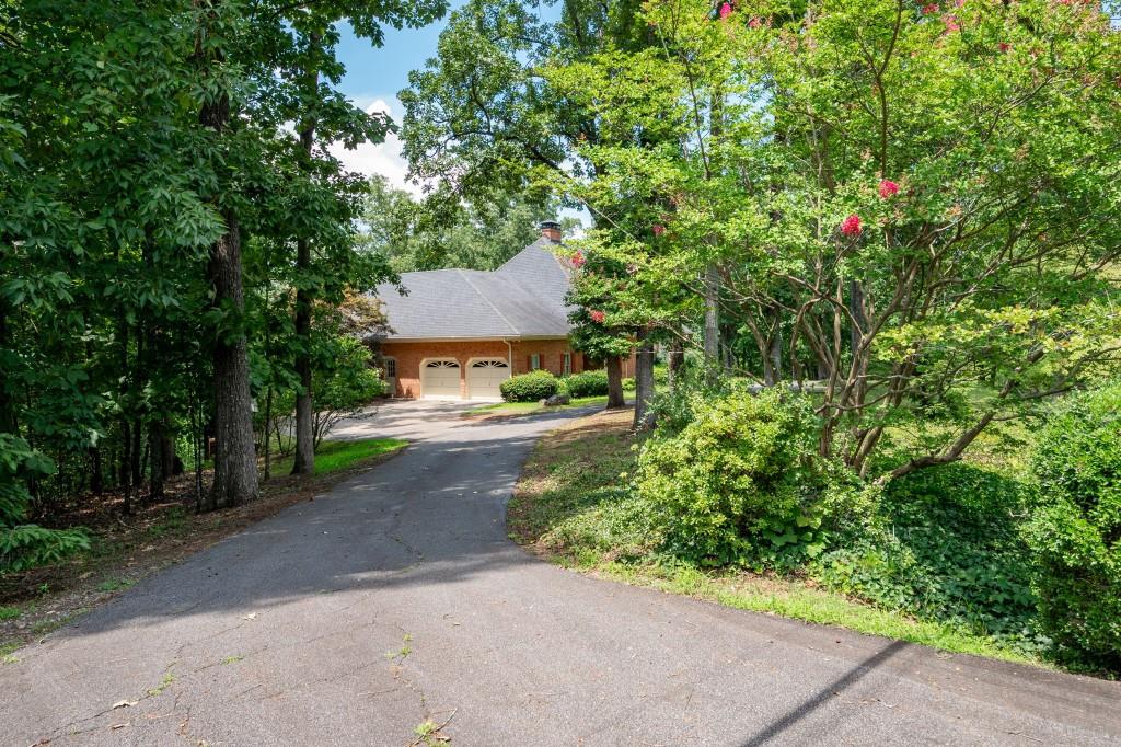 1471 Beaumont Drive NW