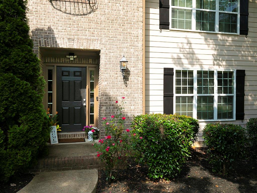 251 Heathridge Lane SE