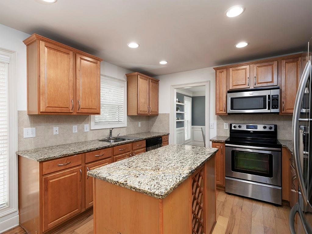 251 Heathridge Lane SE