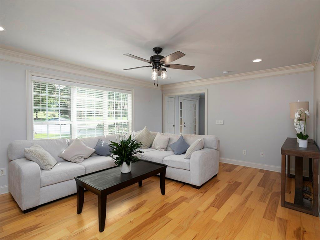 251 Heathridge Lane SE