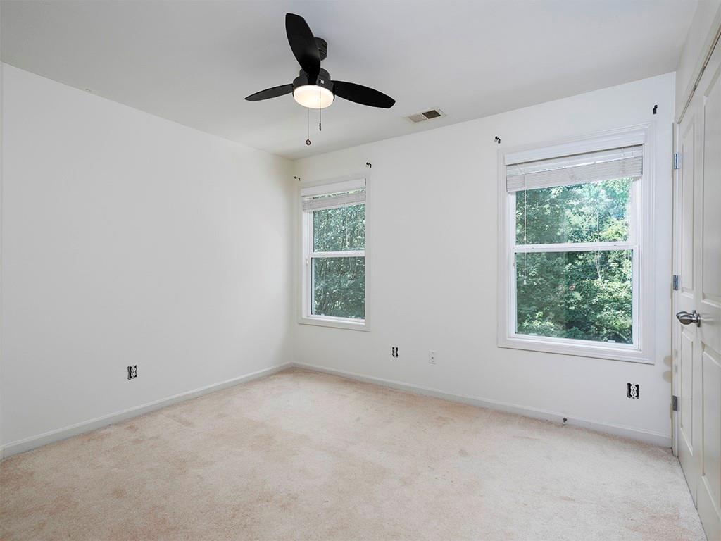 251 Heathridge Lane SE