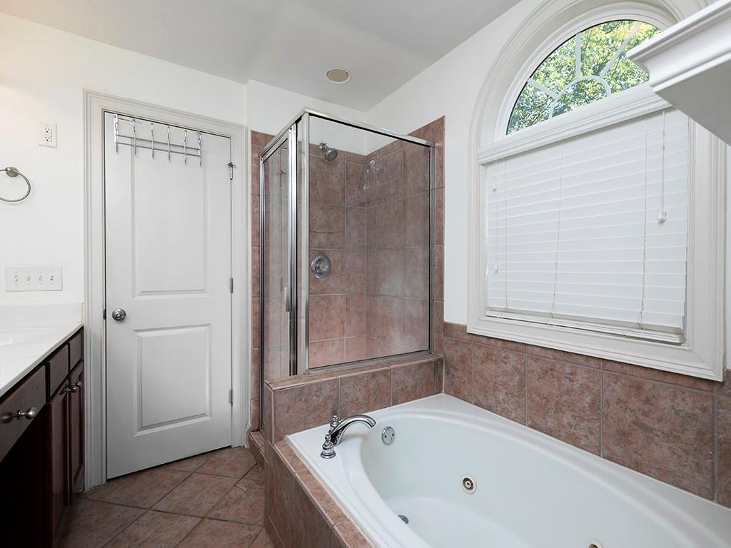 251 Heathridge Lane SE