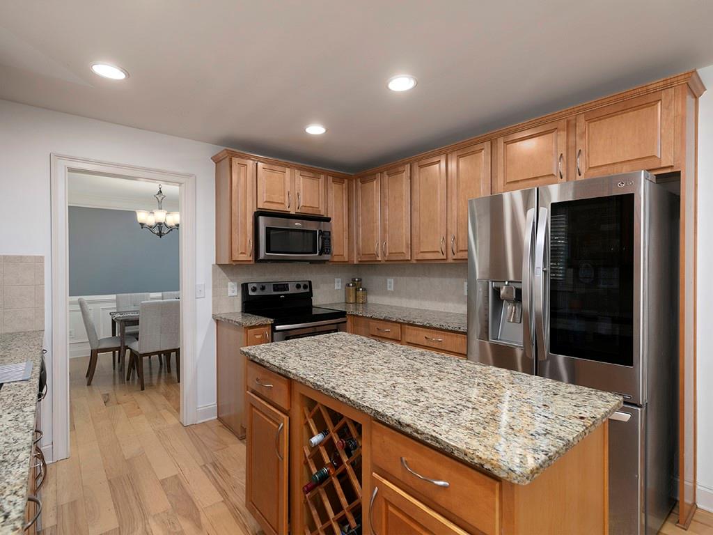 251 Heathridge Lane SE