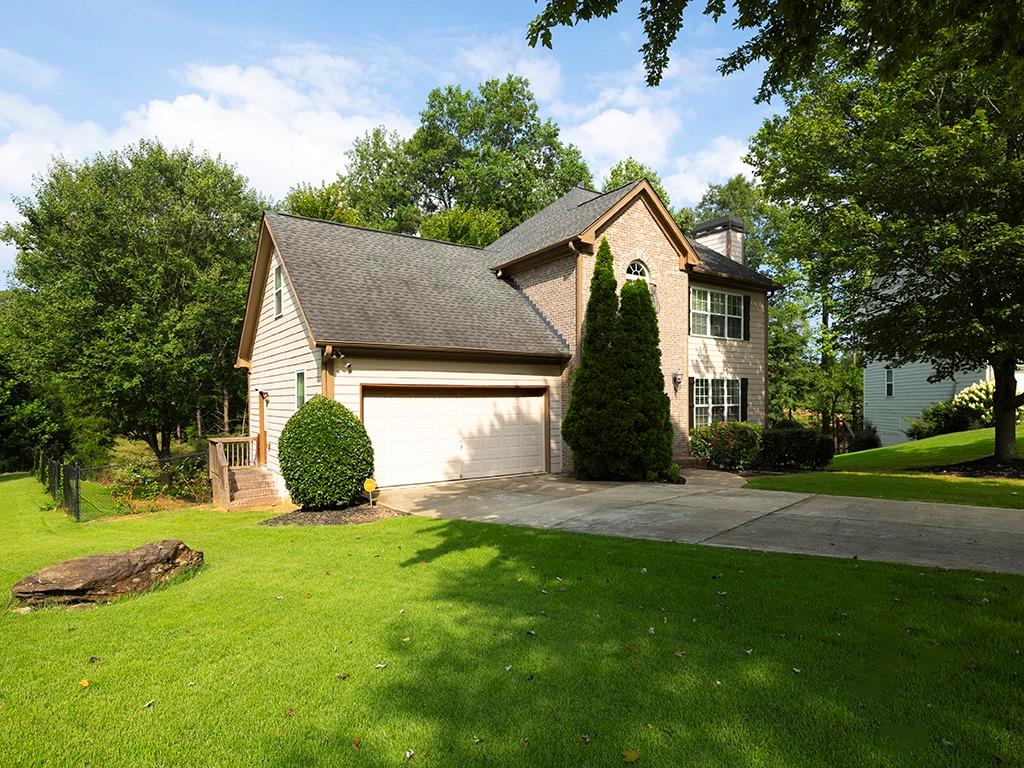 251 Heathridge Lane SE