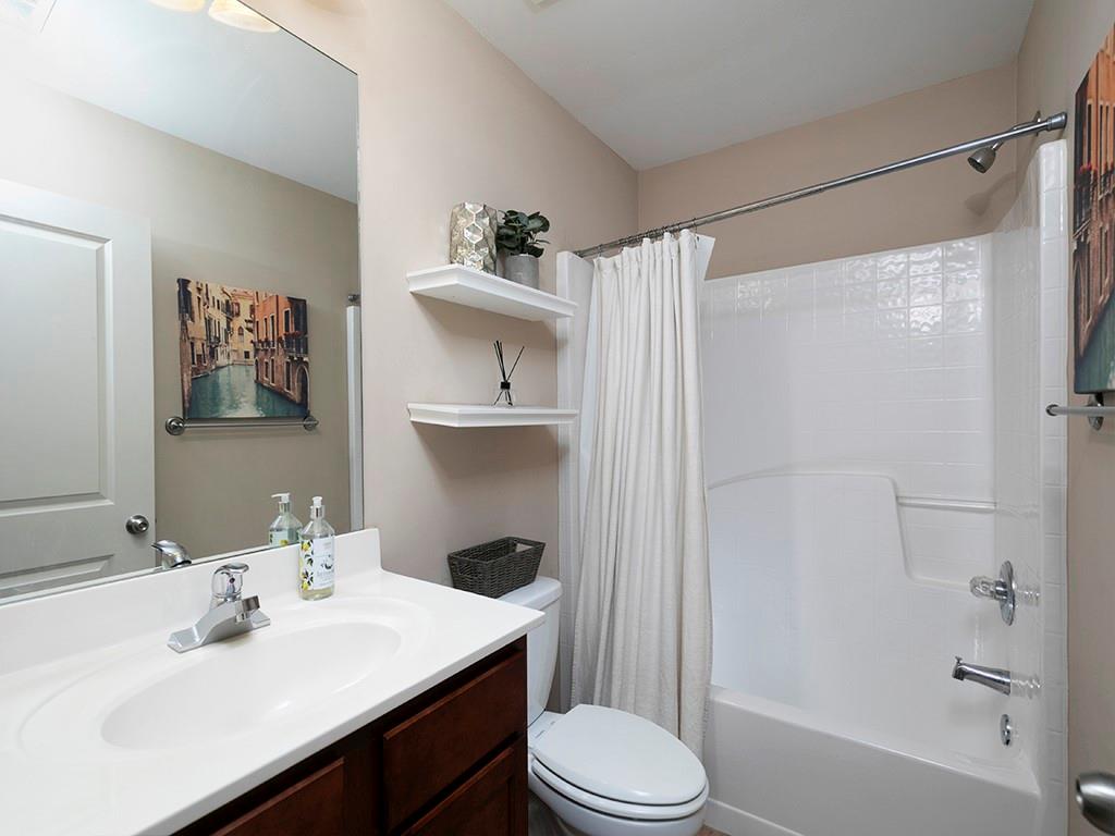 251 Heathridge Lane SE