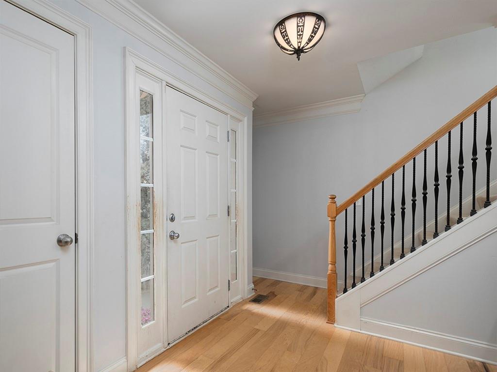 251 Heathridge Lane SE