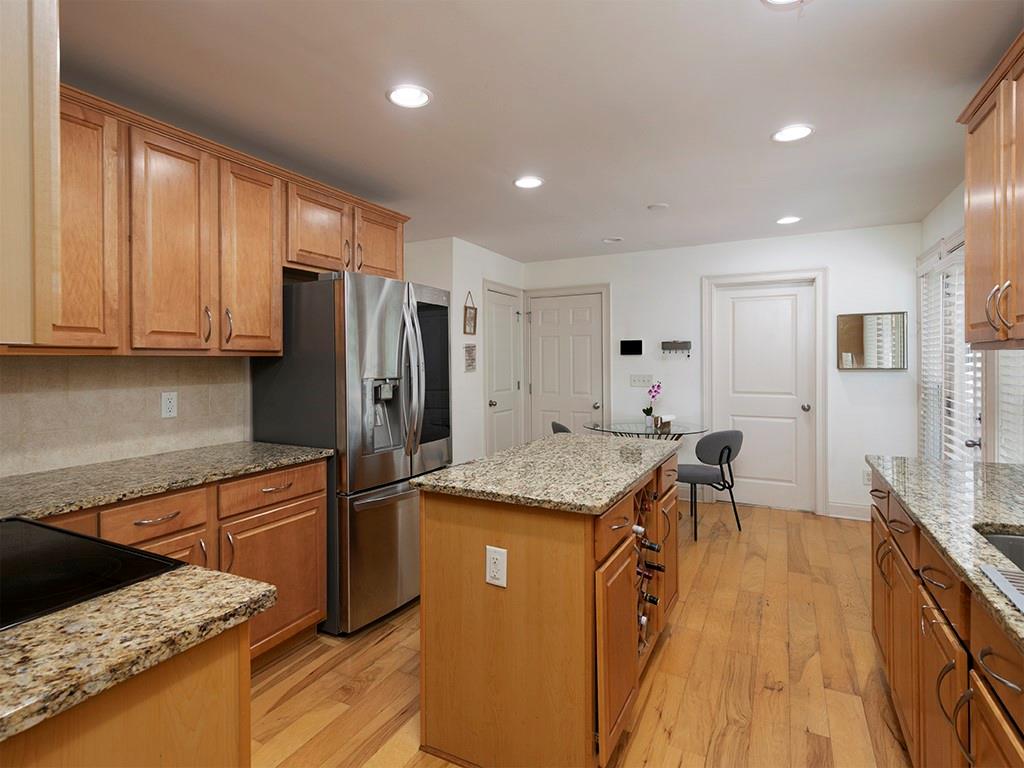 251 Heathridge Lane SE